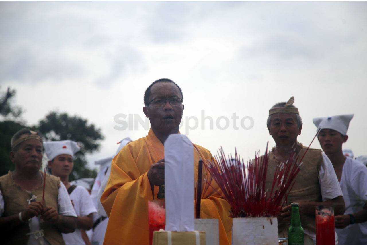 Warga Keturunan Cina...