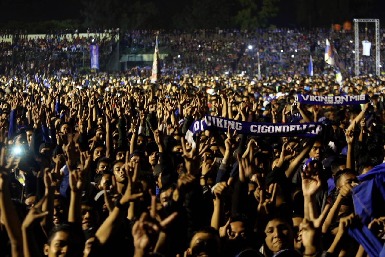 Bobotoh Padati Stadion...