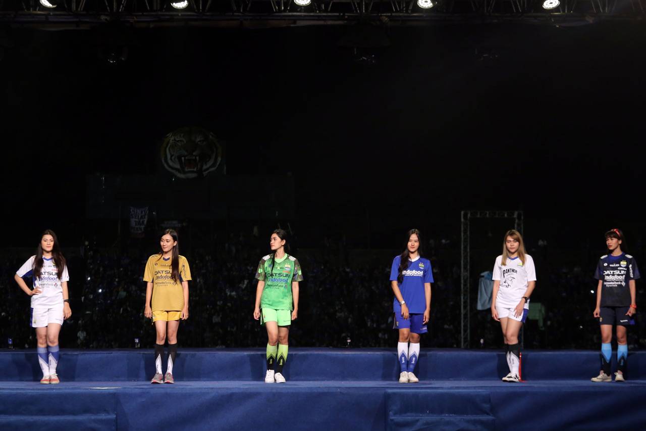 Bobotoh Padati Stadion...