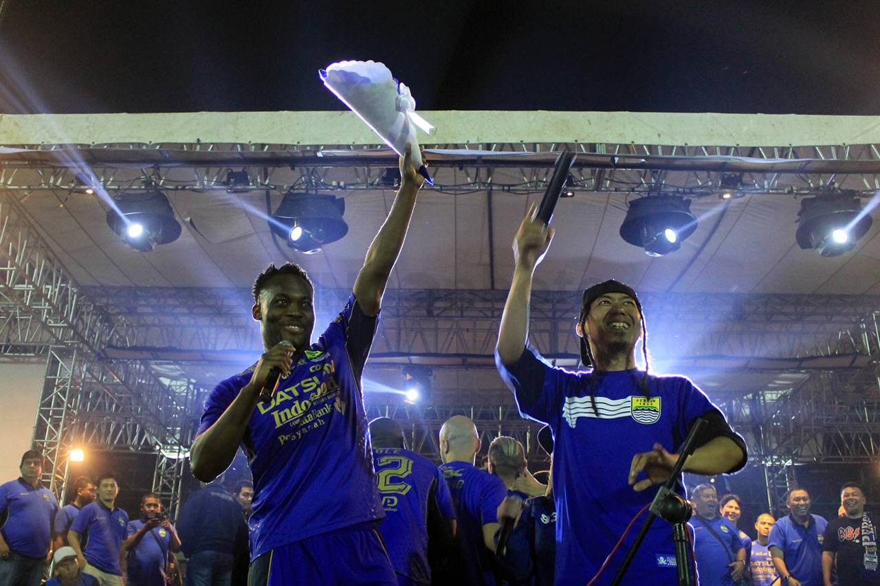 Bobotoh Padati Stadion...