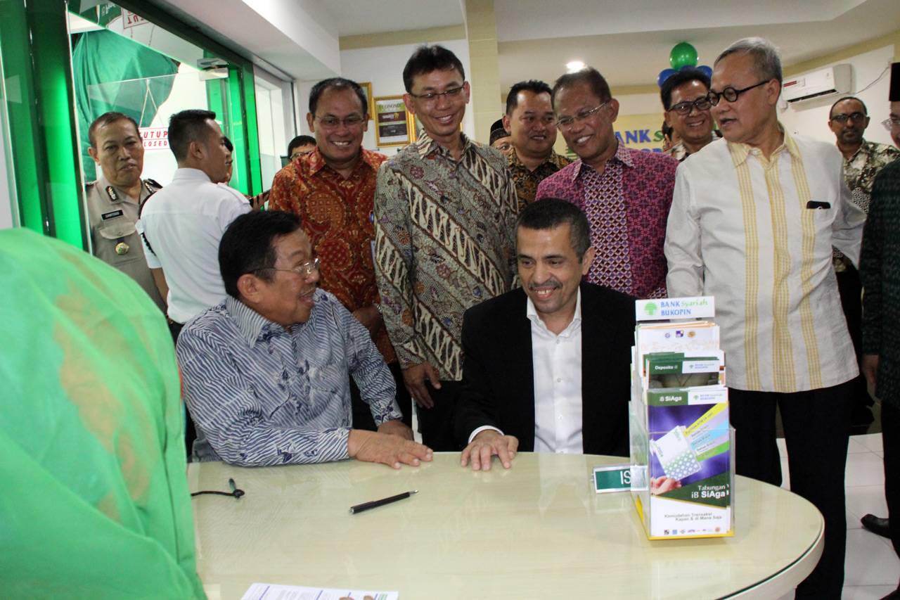 Bukopin Syariah Buka...