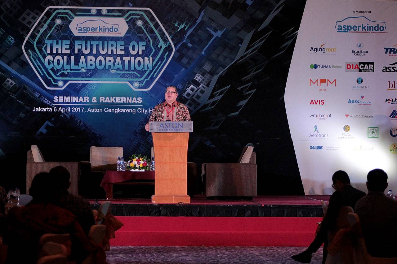 Seminar dan Rakernas...