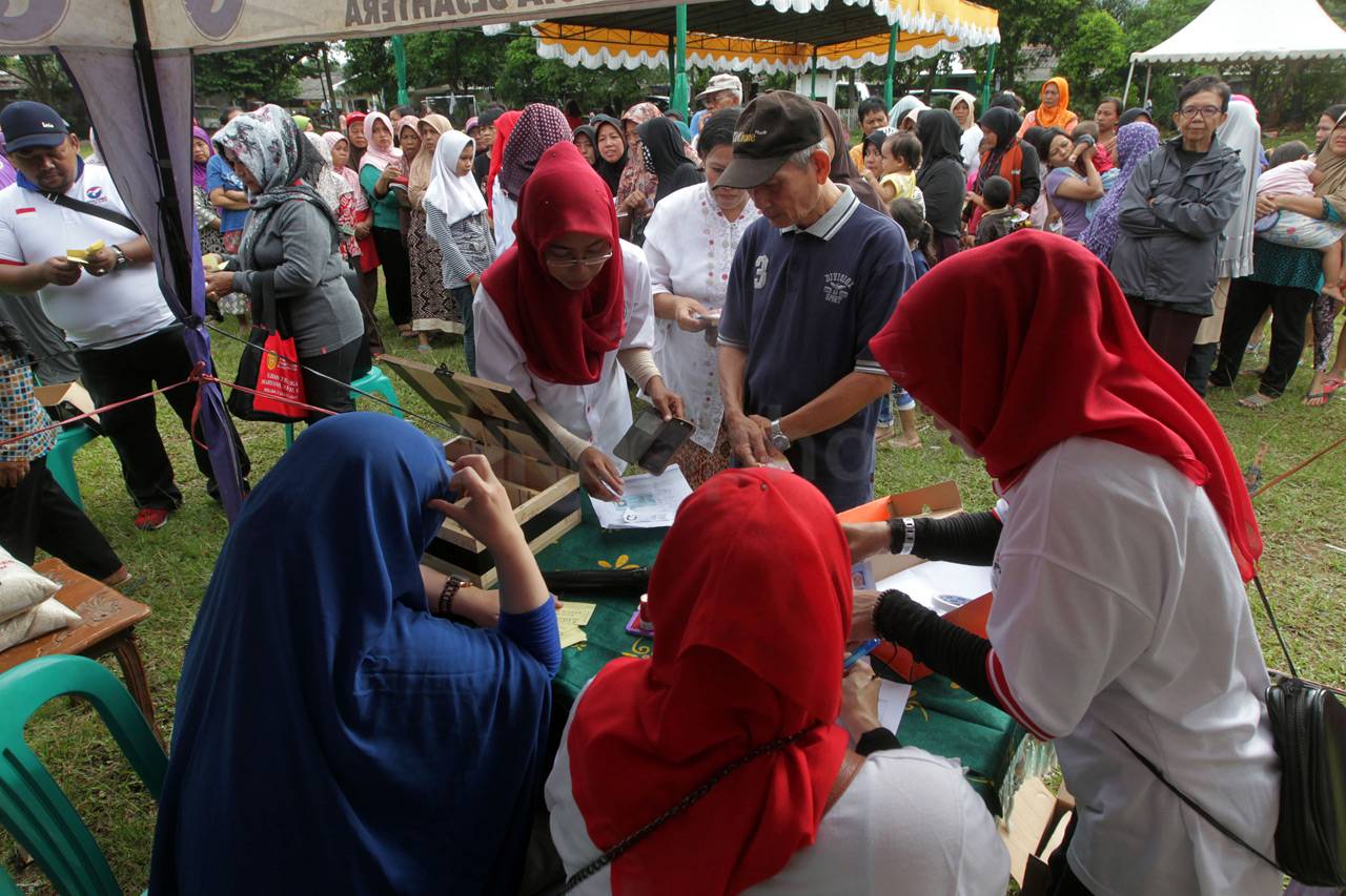 Warga Antusias Hadiri...