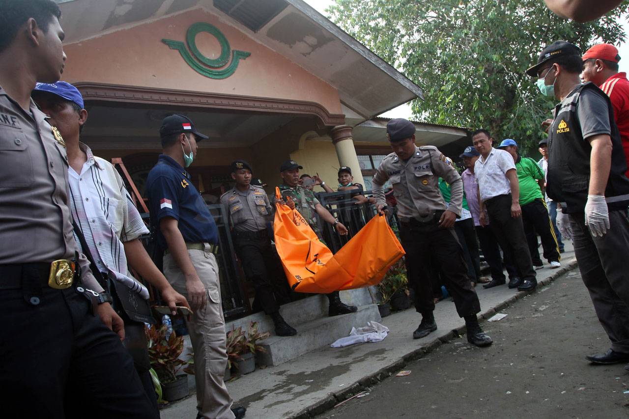 Satu Keluarga di Medan...