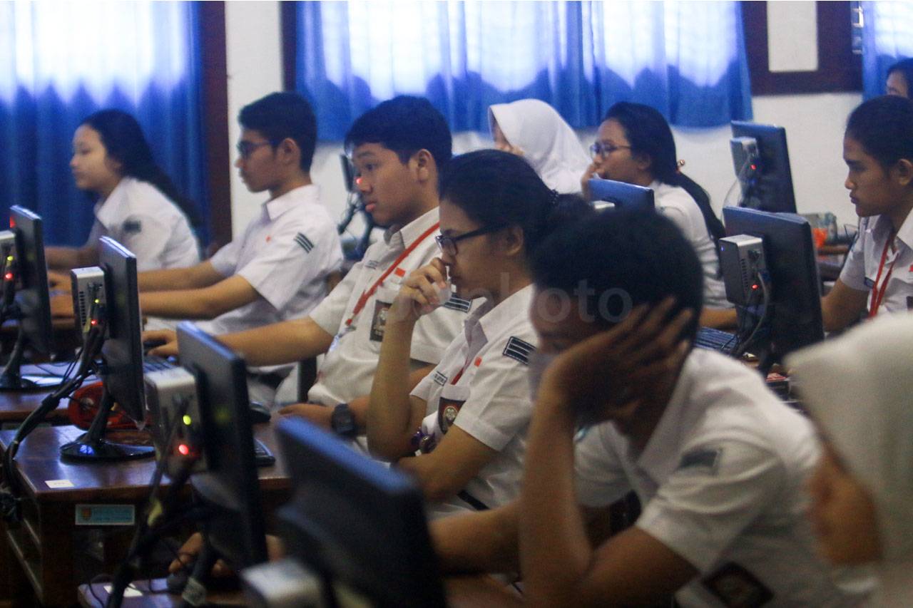 SMAN 1 Semarang Selenggarakan...