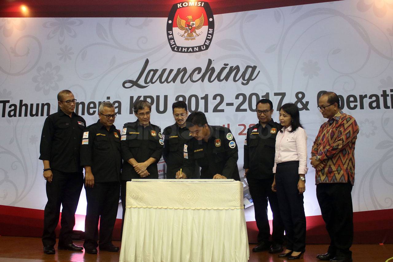 KPU Luncurkan 5 Buku...