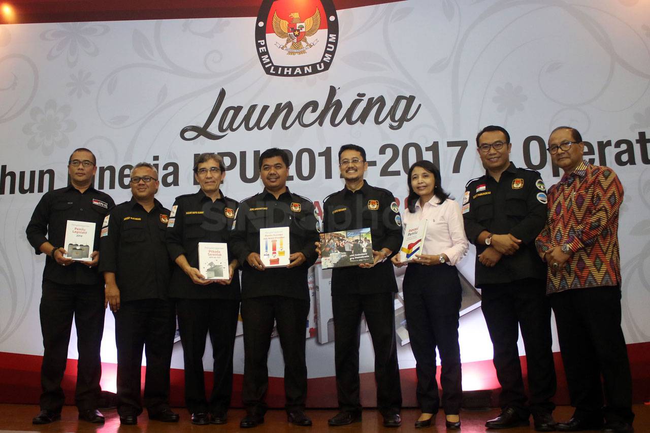 KPU Luncurkan 5 Buku...