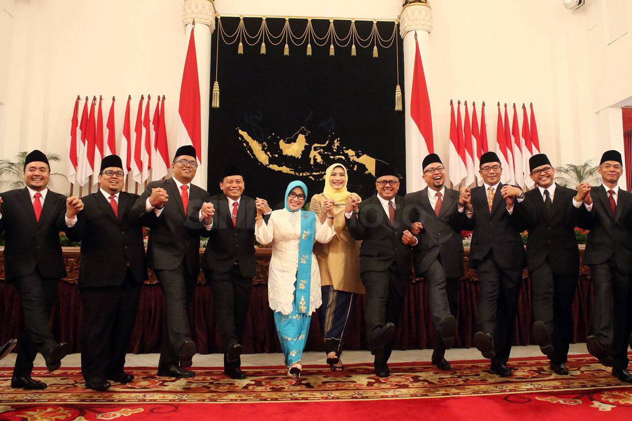 Presiden Jokowi Lantik...