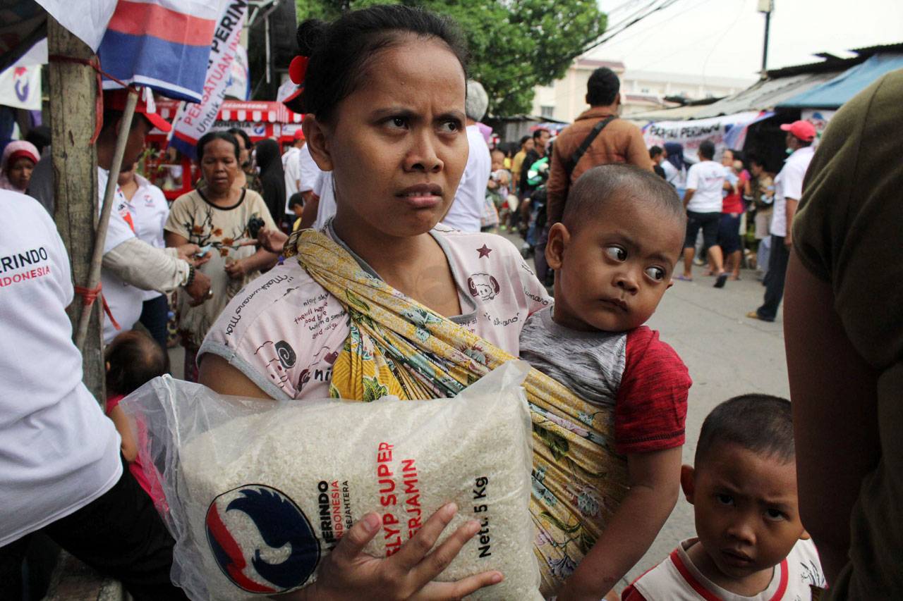 HT Kunjungi Bazar Beras...
