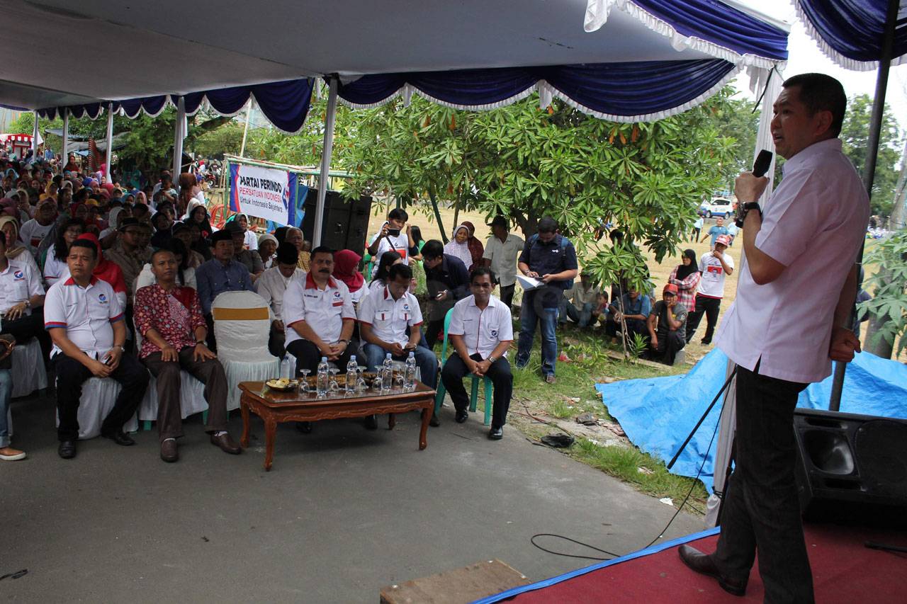 HT Kunjungi Bazar Beras...