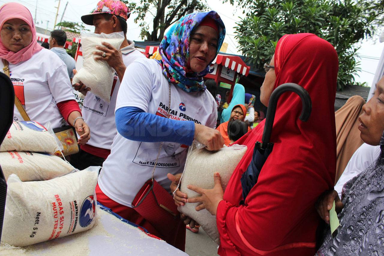 HT Kunjungi Bazar Beras...