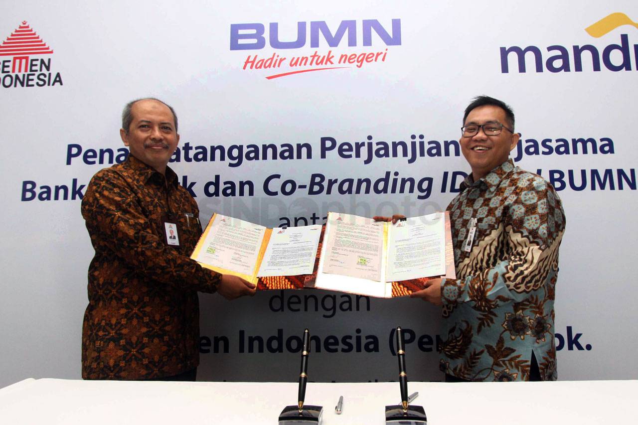 Bank Mandiri dan Semen...