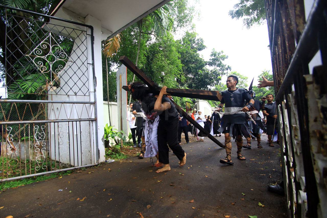 Prosesi Jalan Salib...