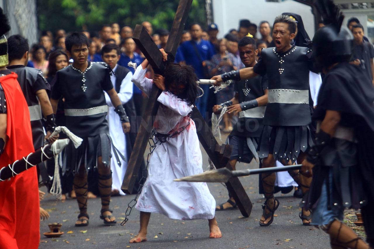 Prosesi Jalan Salib...