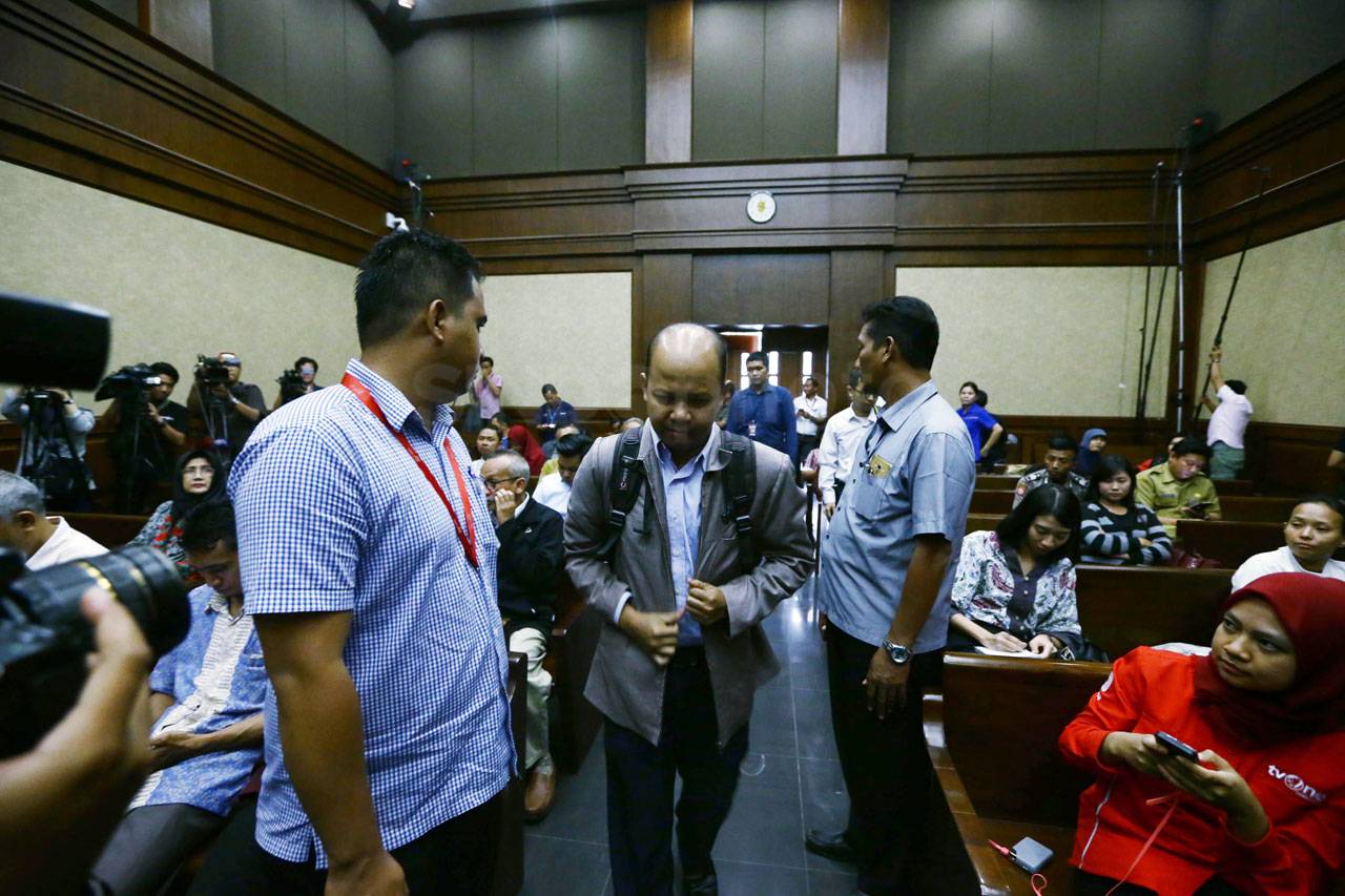 Jaksa Hadirkan Enam...