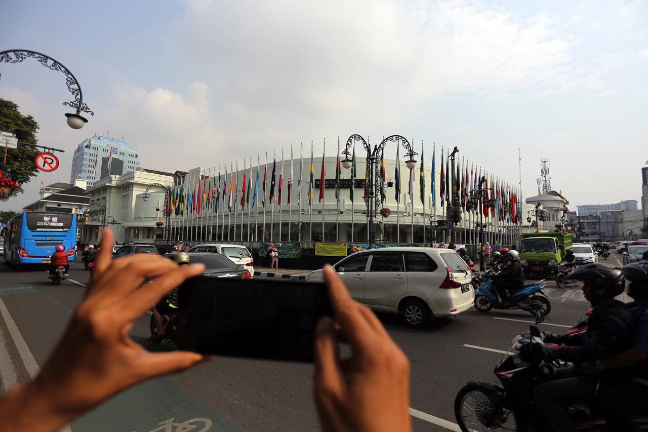 Pramuka Kibarkan Bendera...