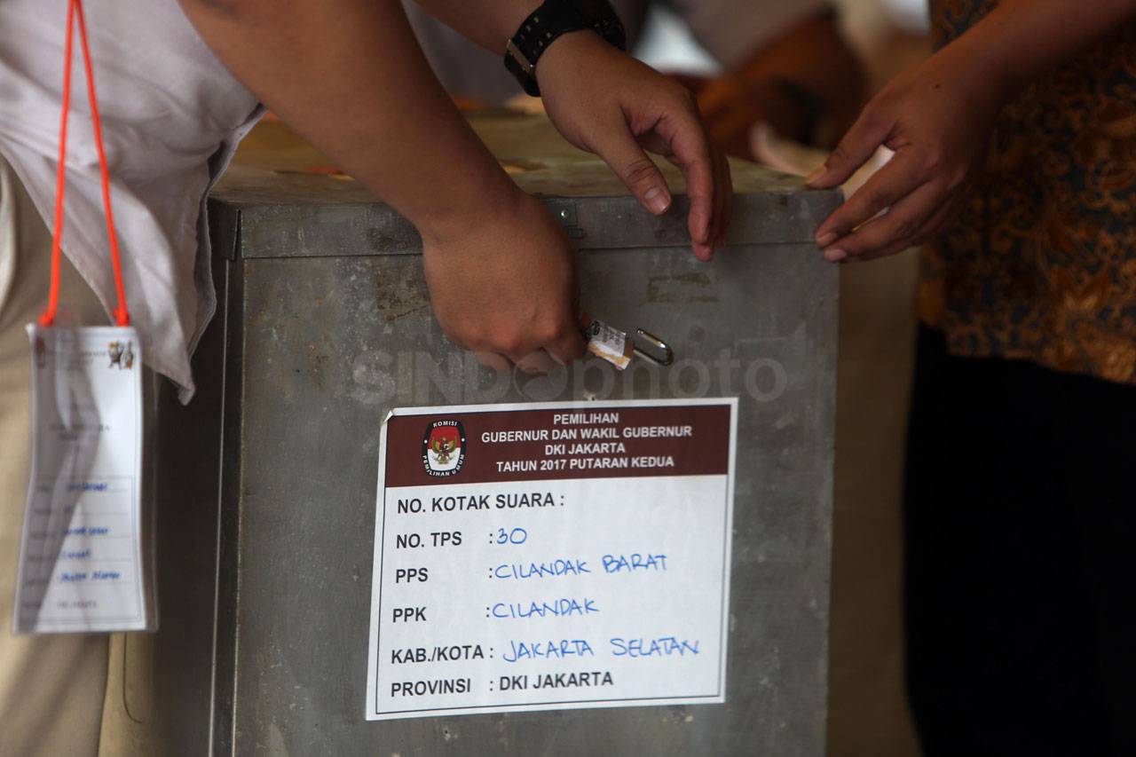 Pasangan Anies-Sandi...