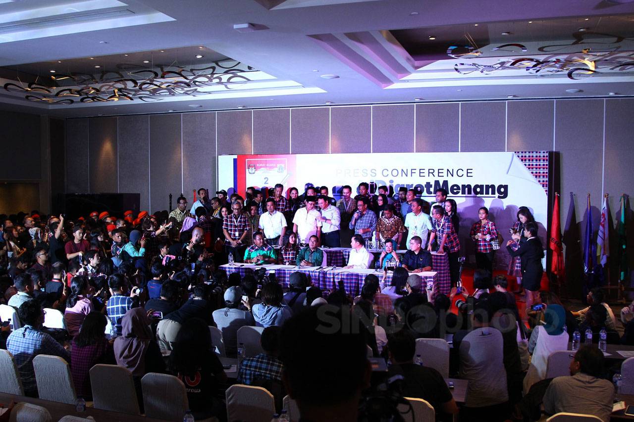 Ahok-Djarot Sampaikan...