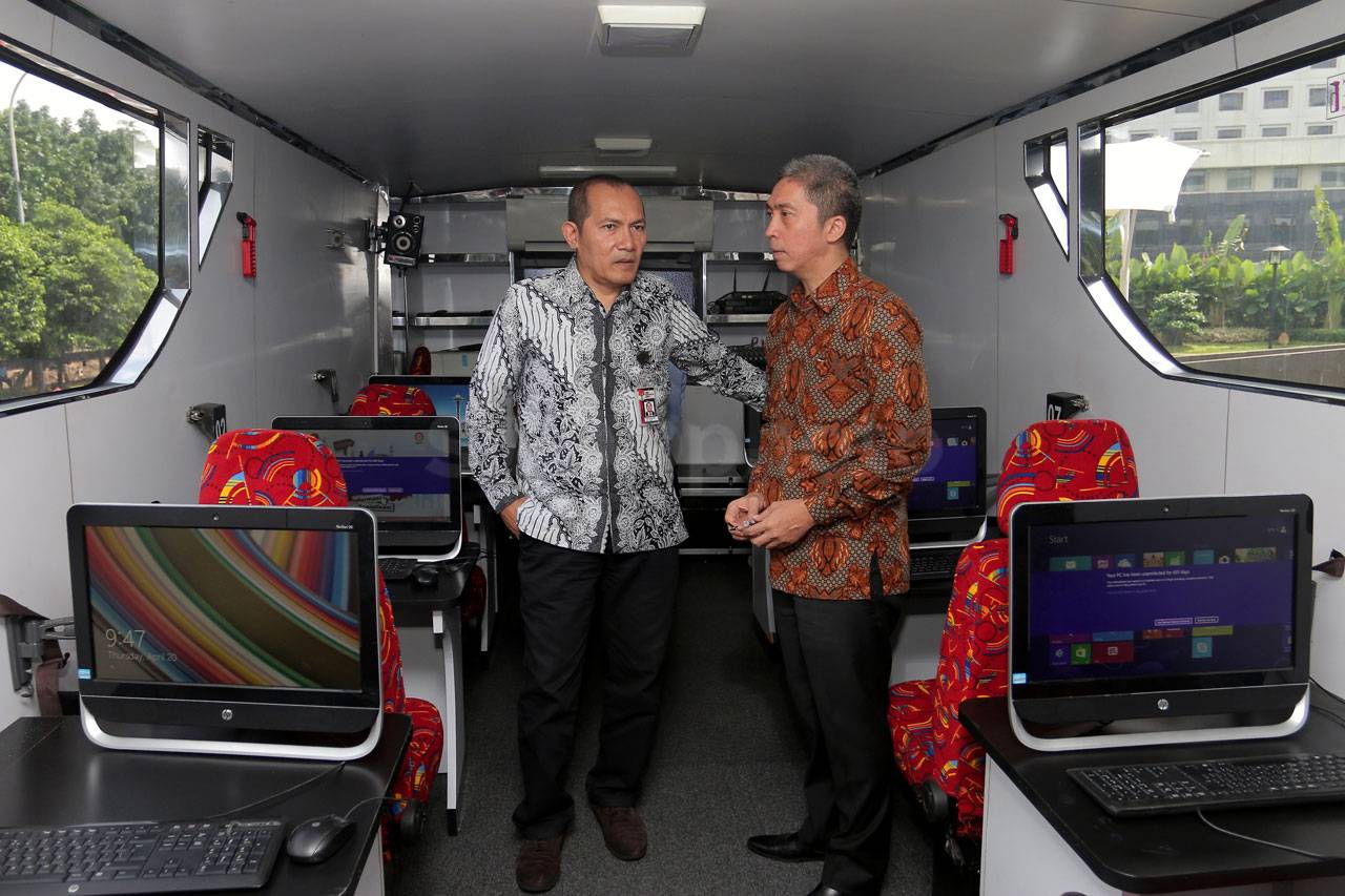 KPK Luncurkan Mobil...