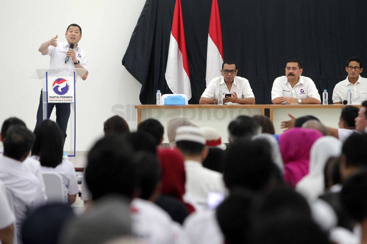 Partai Perindo Gelar...
