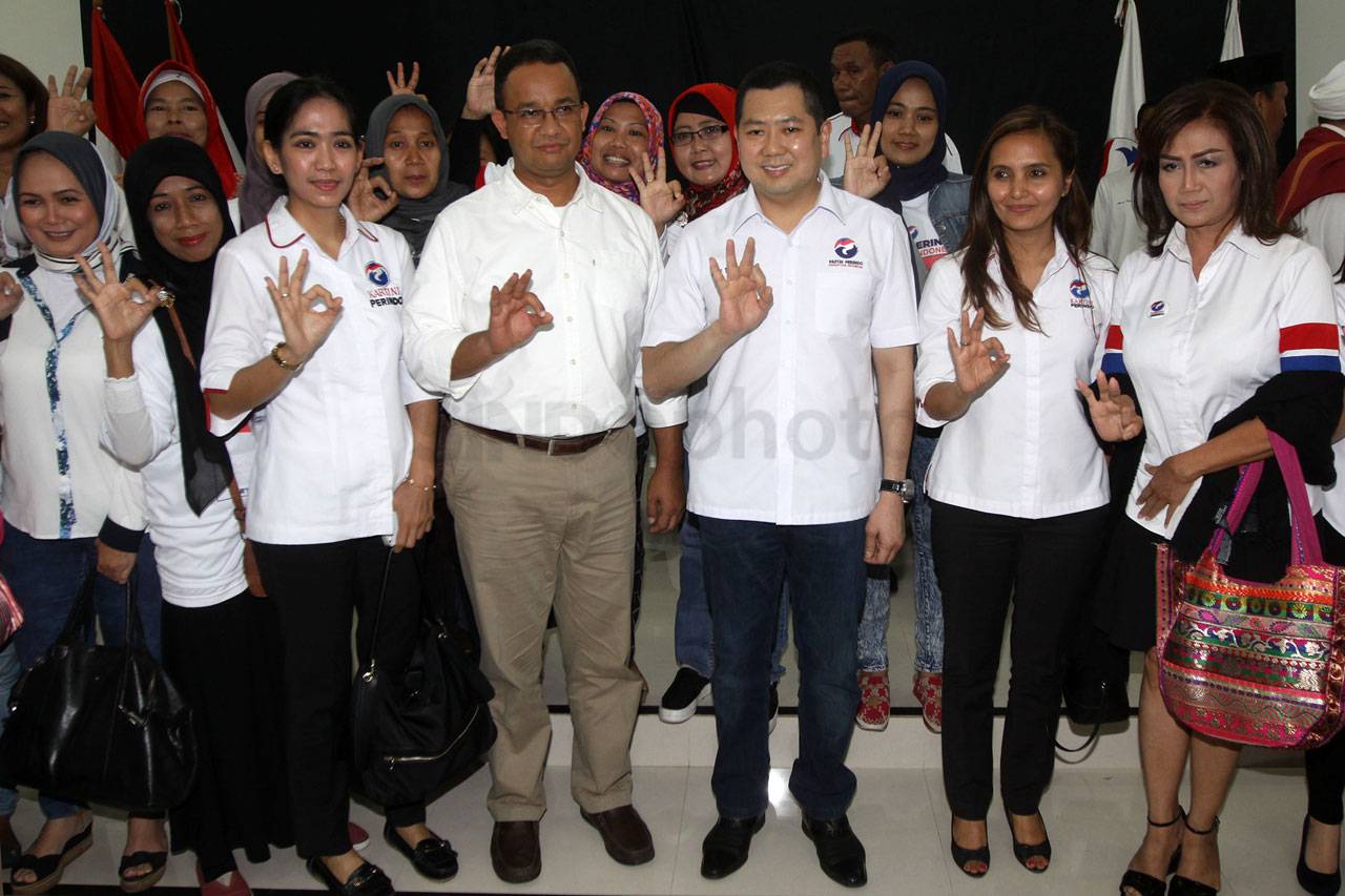 Partai Perindo Gelar...