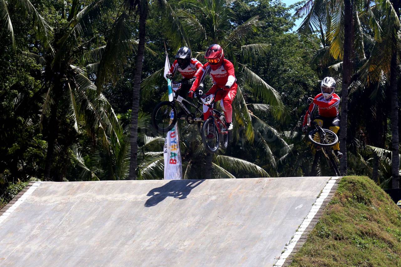 303 Pebalap Adu Cepat...