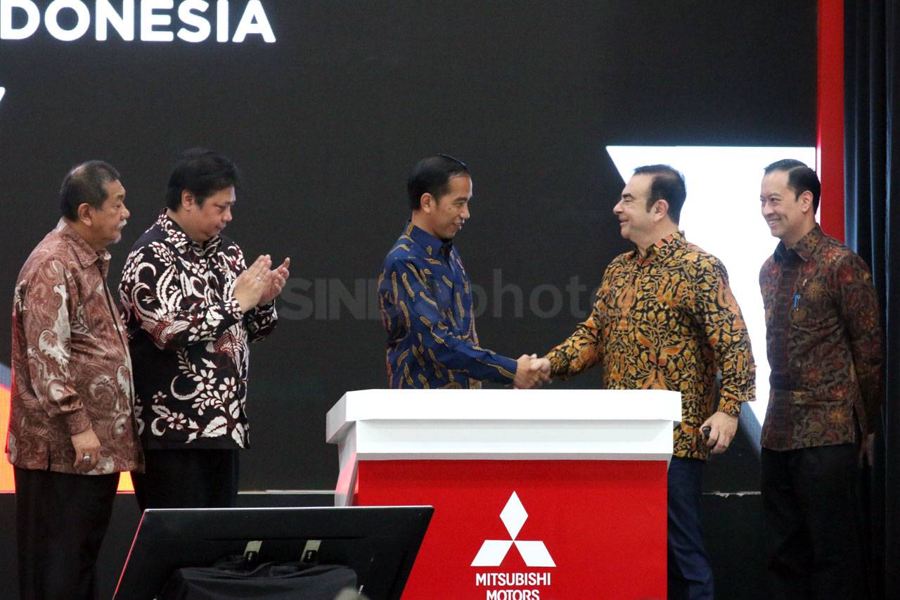Presiden Jokowi Resmikan...