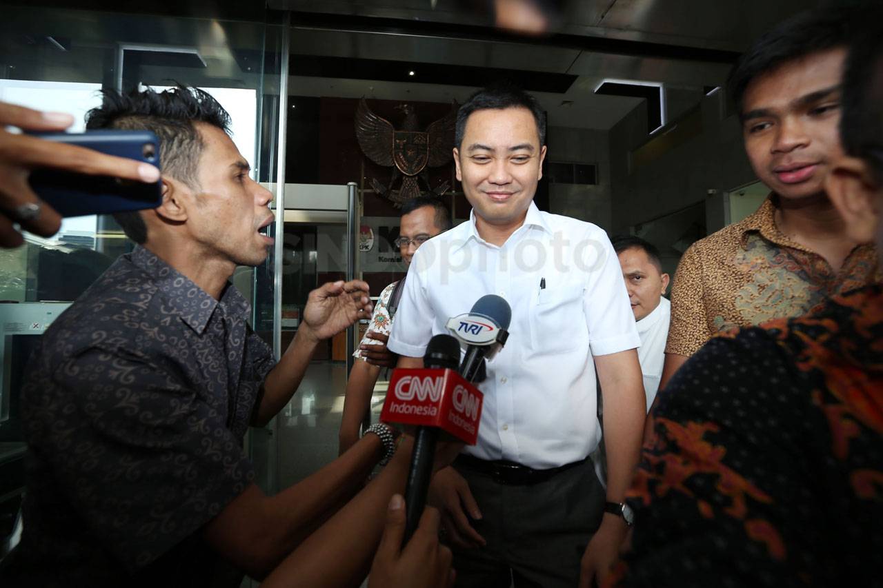 Kembangkan Kasus Suap...