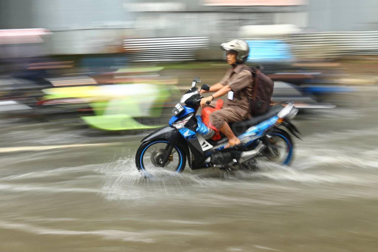 Aksi Pengendara Motor...
