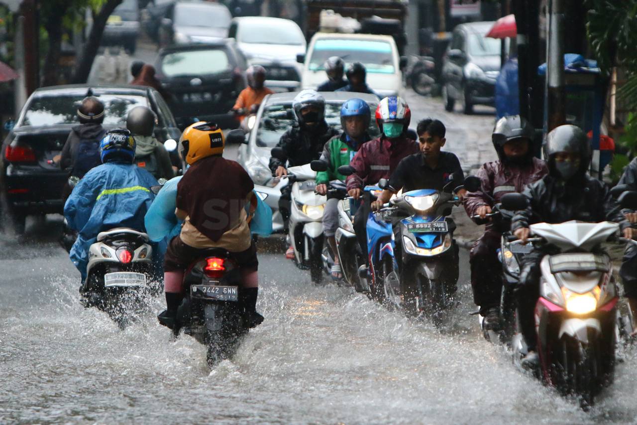 Aksi Pengendara Motor...