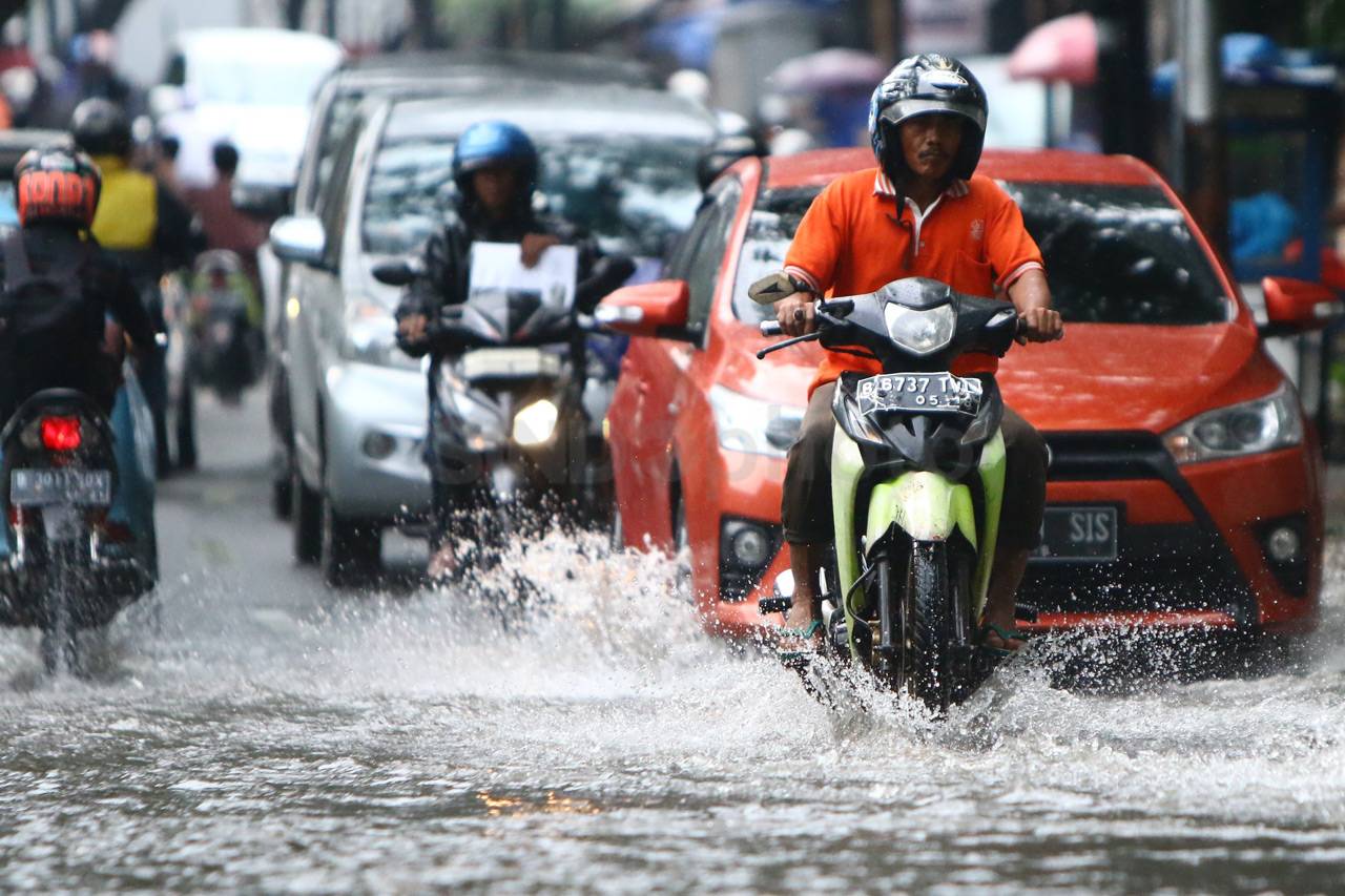 Aksi Pengendara Motor...