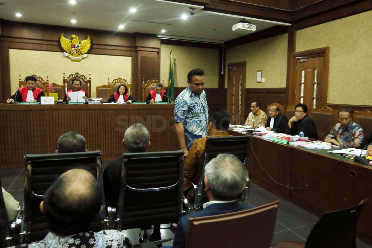 Gubernur Sulut Olly...