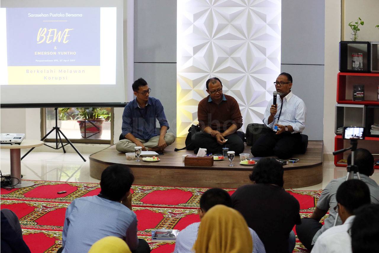 Bedah Buku Berkelahi...
