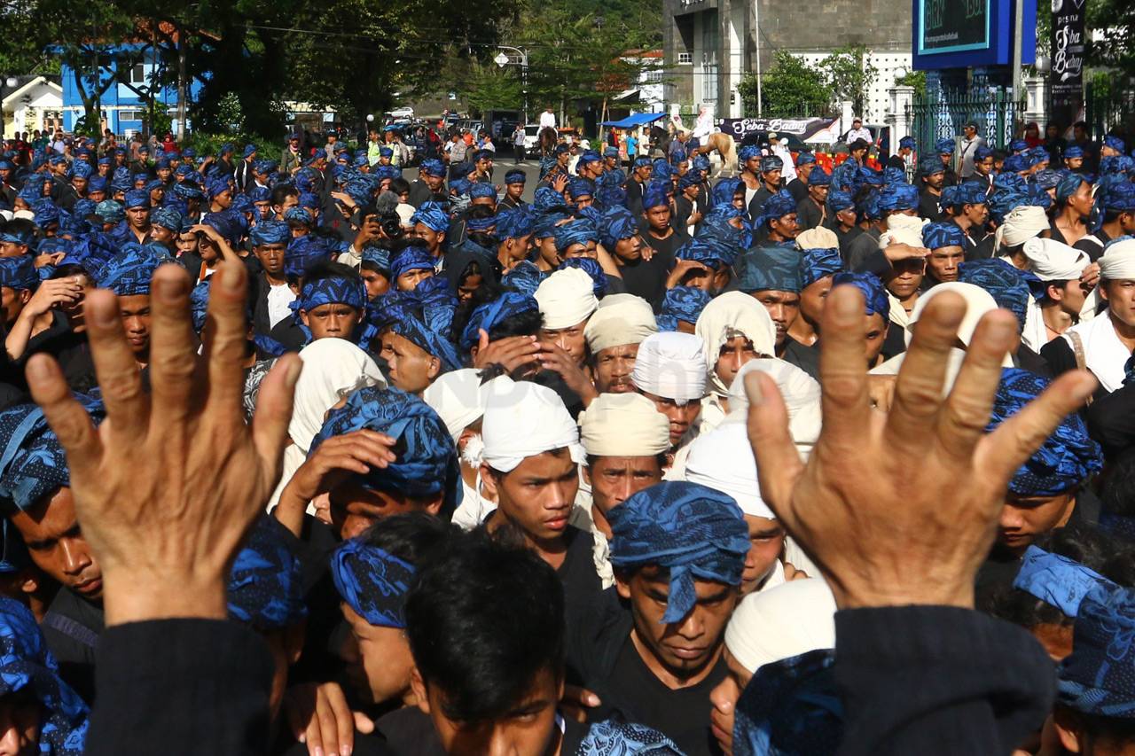 Masyarakat Baduy Jalan...