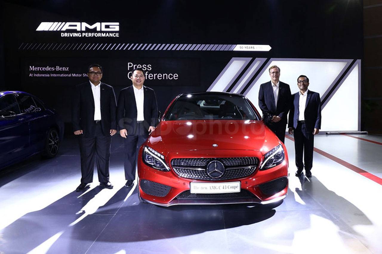 Mercedes Perkenalkan...
