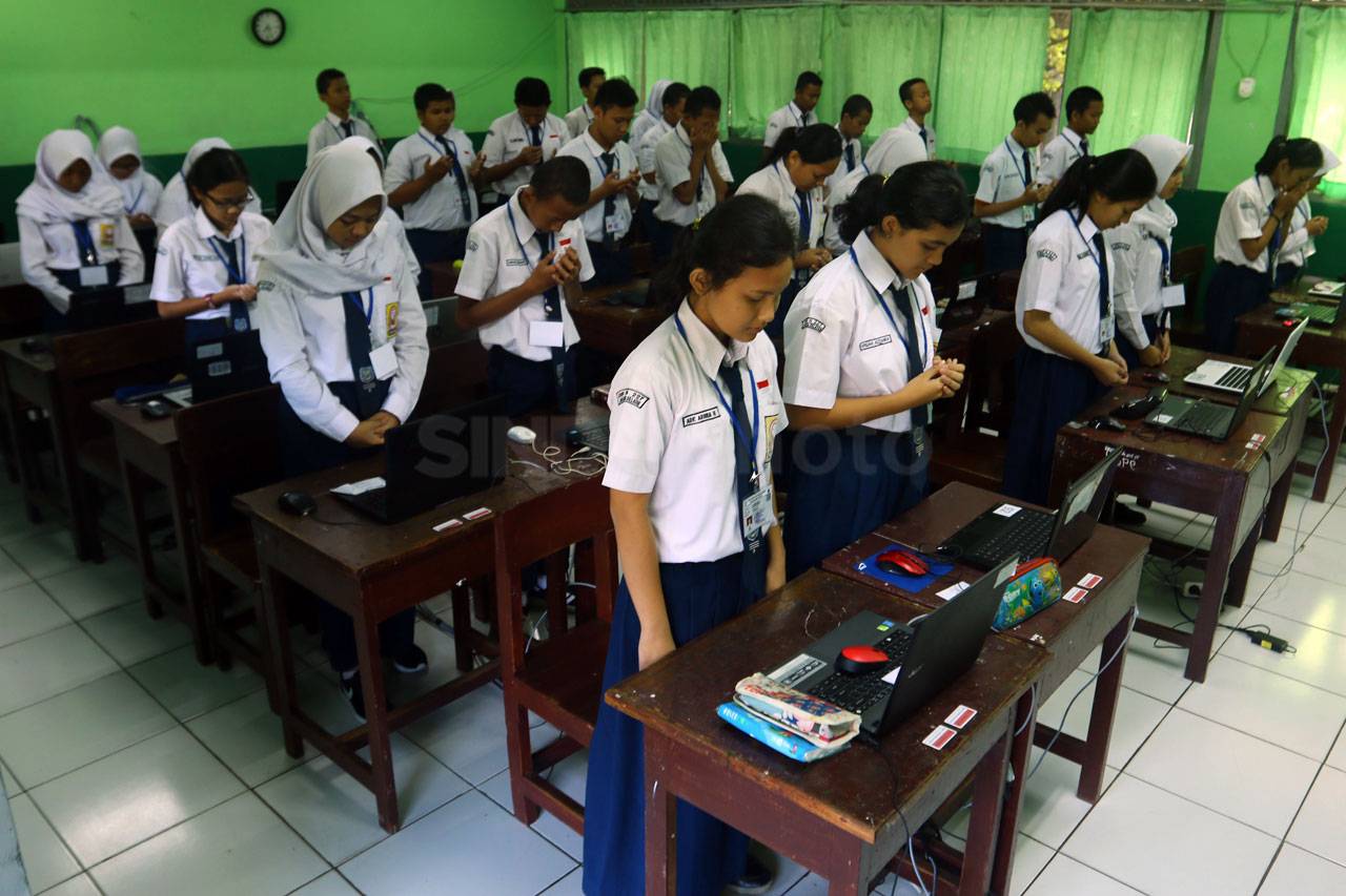 SMPN 227 Jakarta Laksanakan...