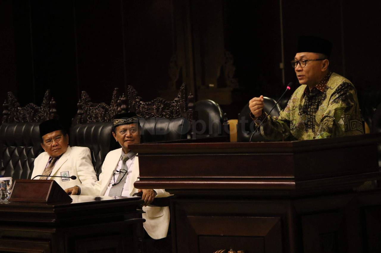 Ketua MPR Buka Seminar...