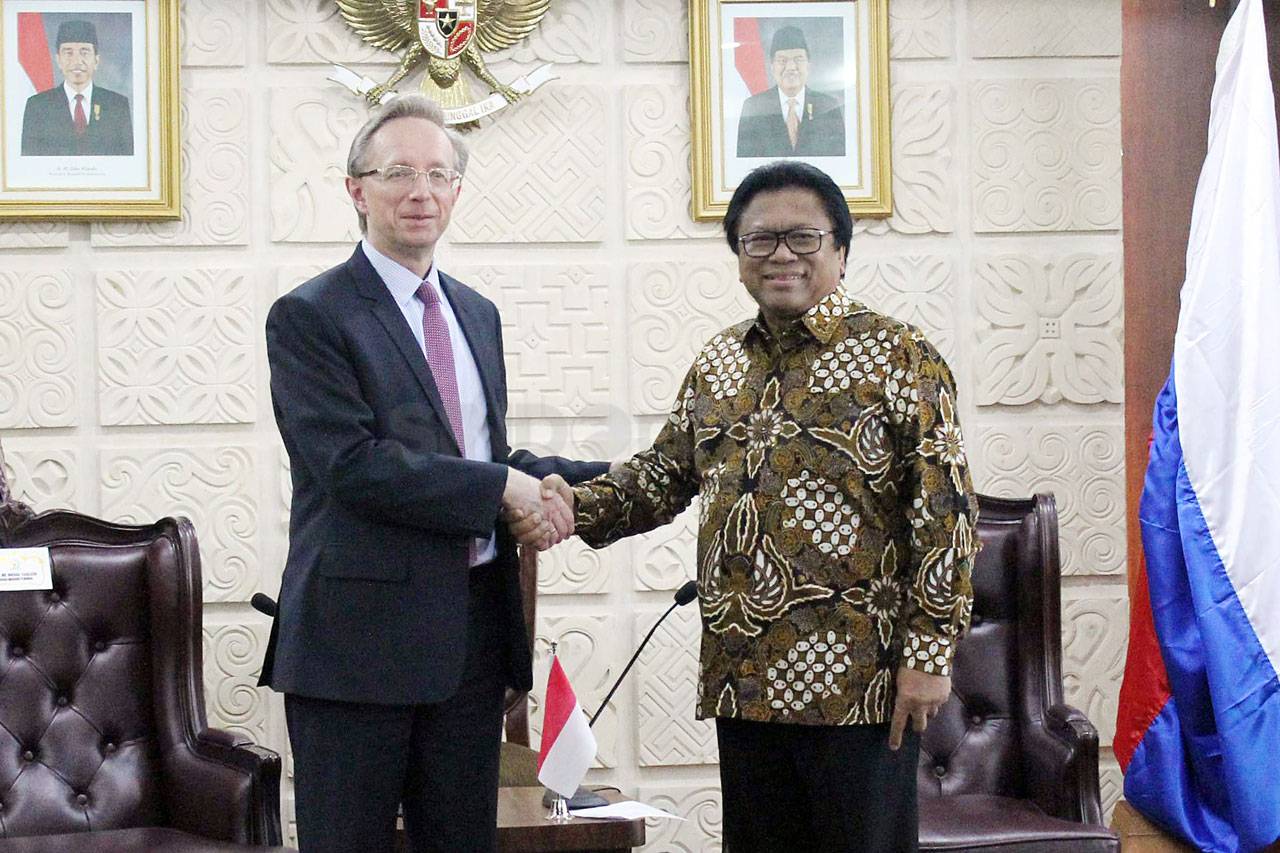 Ketua DPD Terima Kunjungan...