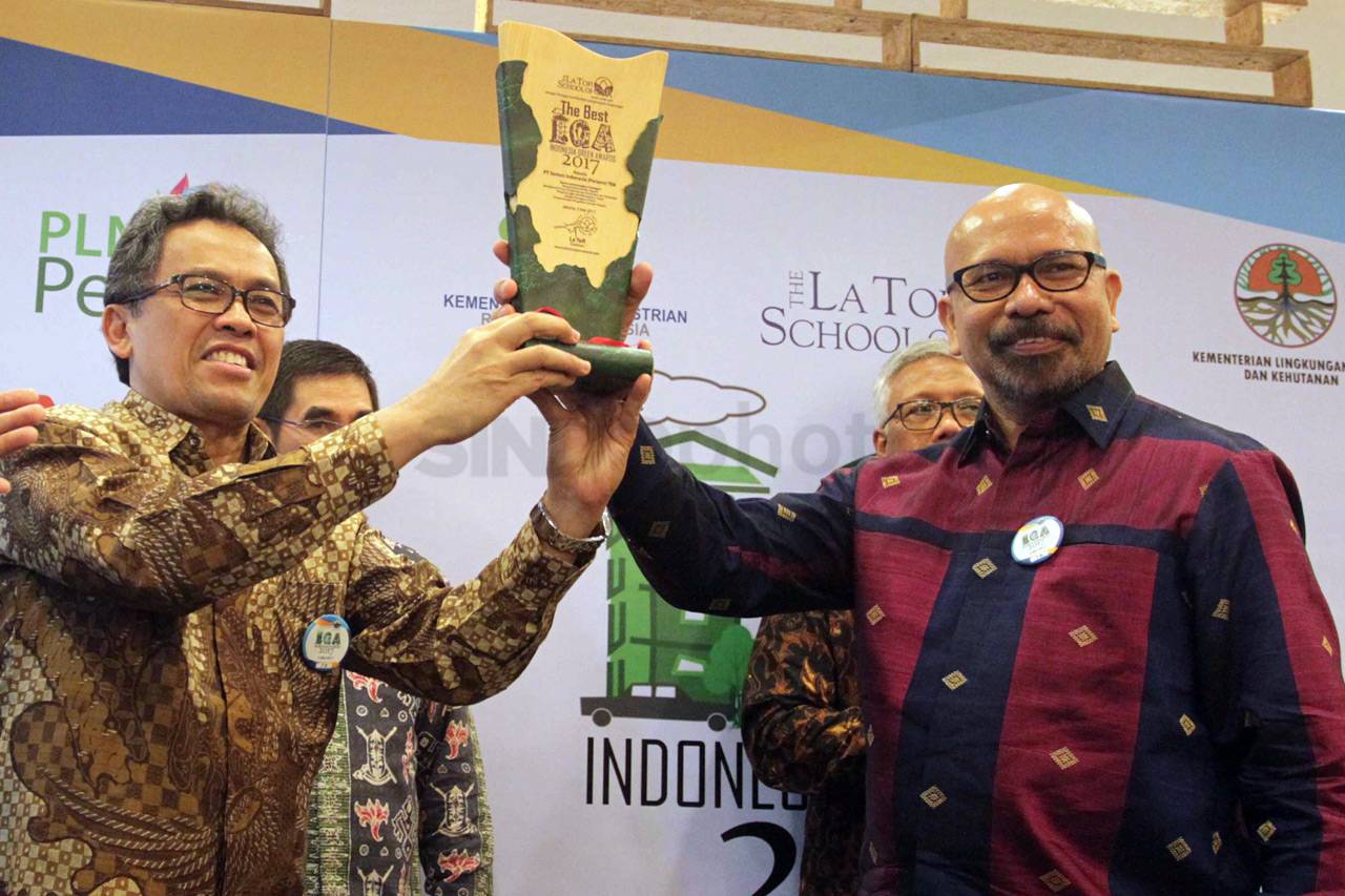 Semen Indonesia Raih...