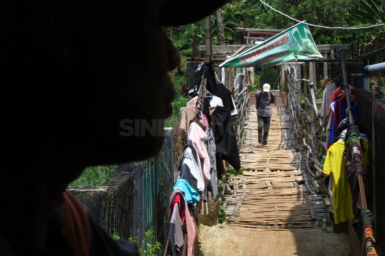 Jembatan Gantung, Akses...