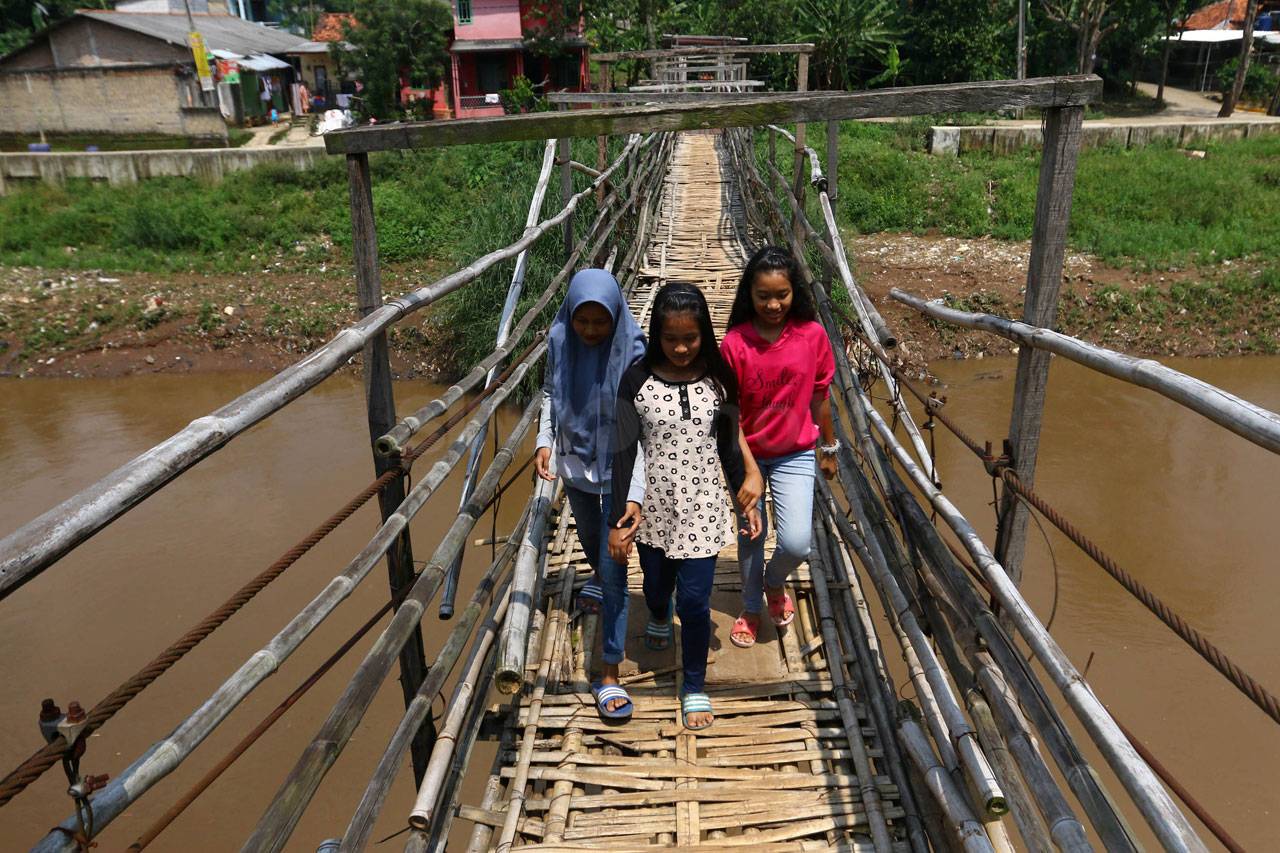 Jembatan Gantung, Akses...