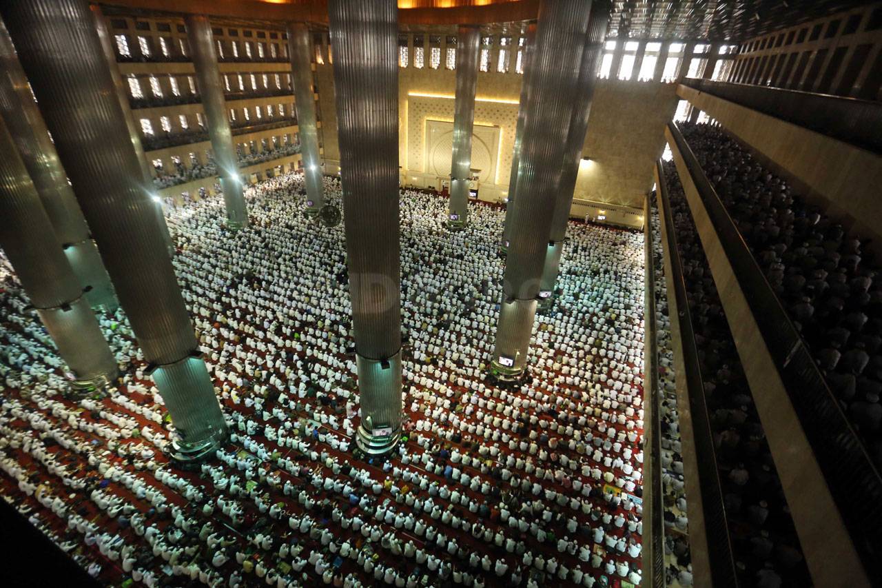 Ribuan Massa Simpatik...