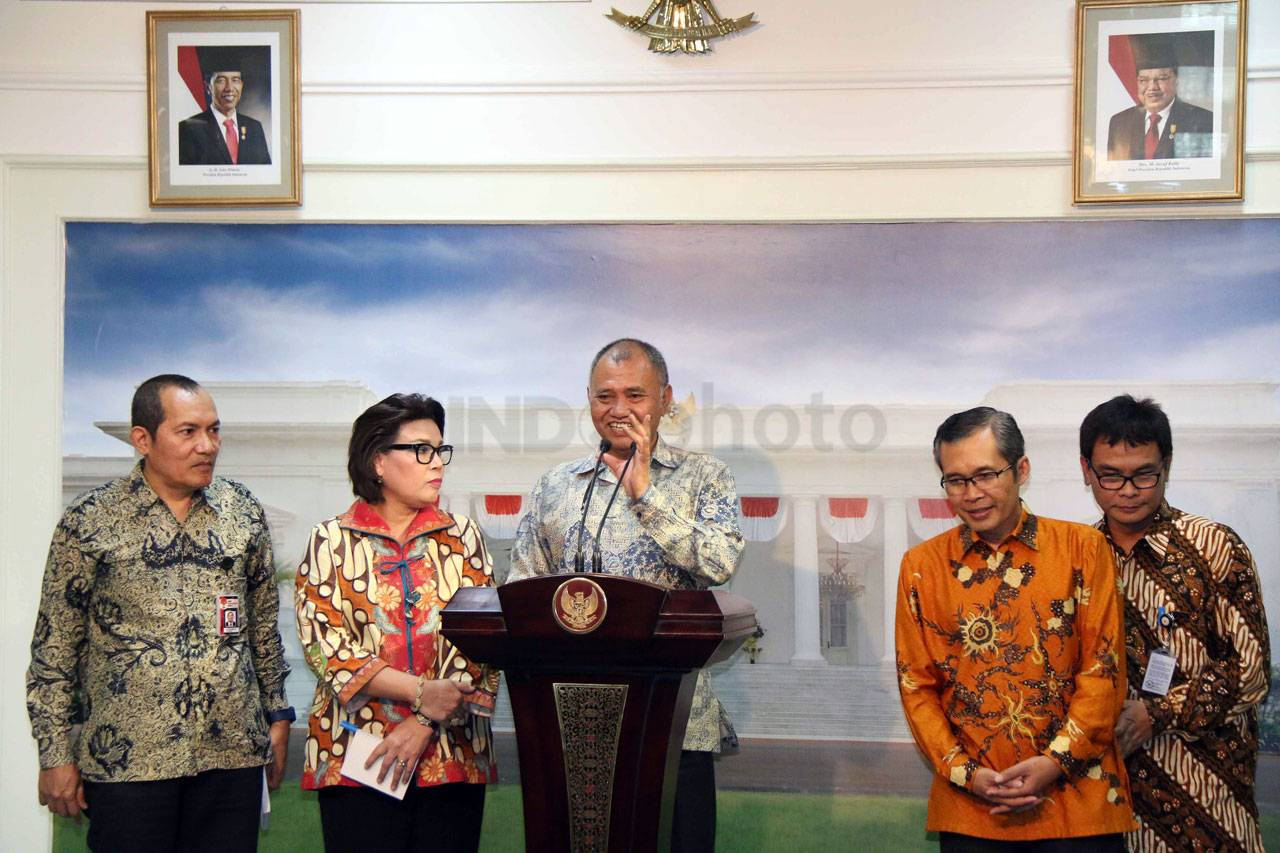 Presiden Jokowi Terima...