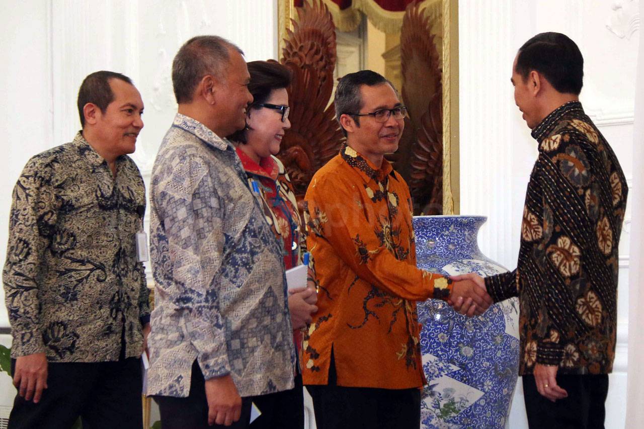 Presiden Jokowi Terima...