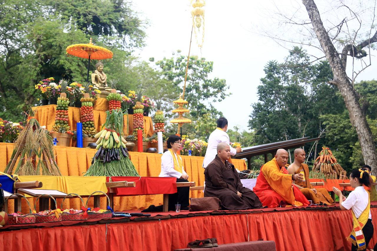 Umat Budha di Sumatera...