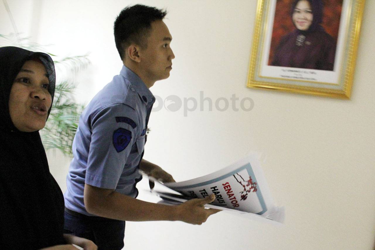Sejumlah Anggota Absen...