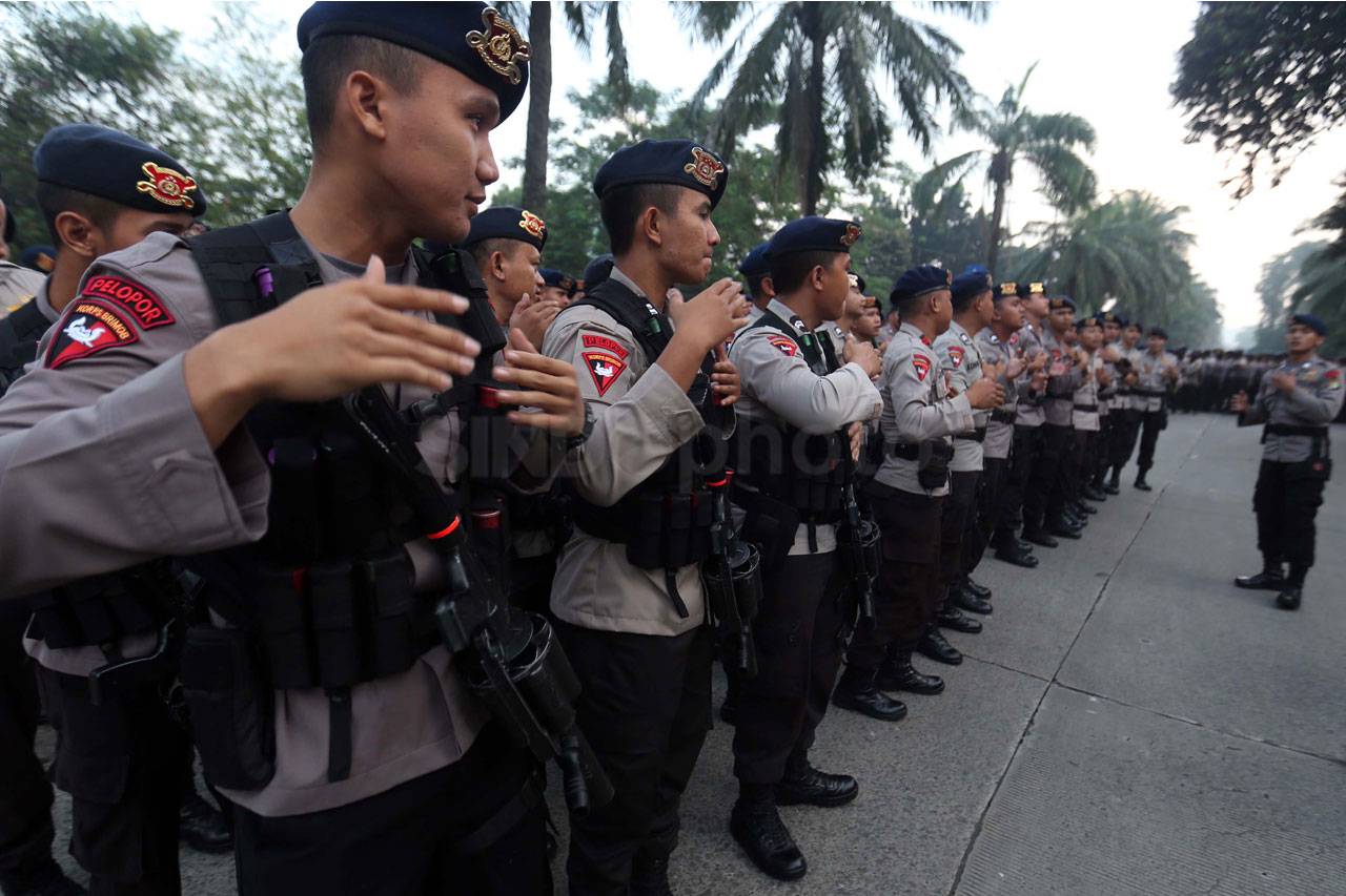 Ribuan Personel Gabungan...