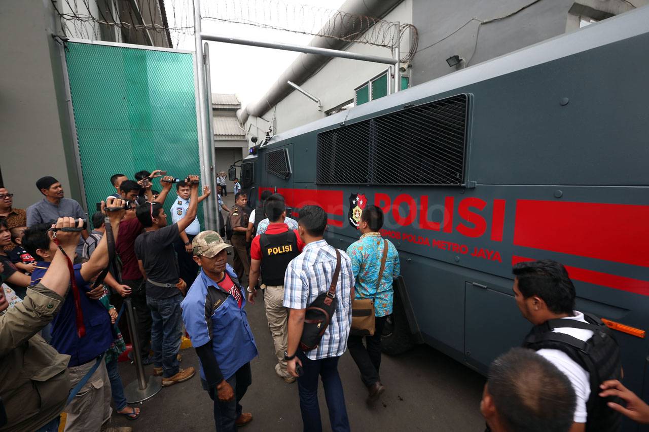 Tiba di Rutan Cipinang,...