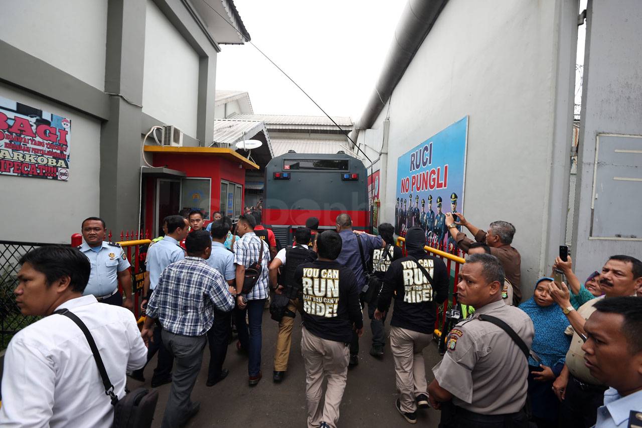 Tiba di Rutan Cipinang,...