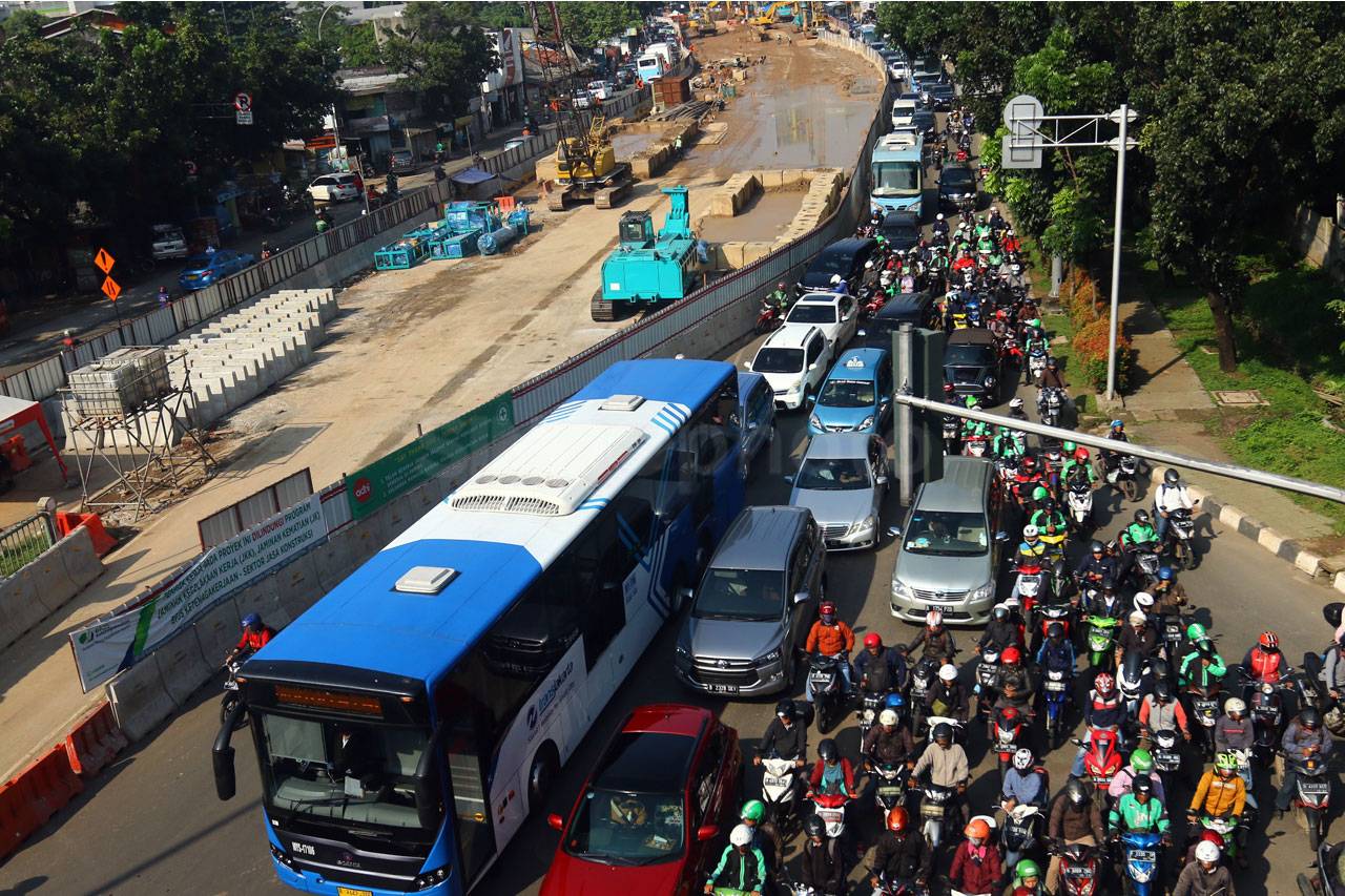 Proyek Underpass Mampang-Kuningan...